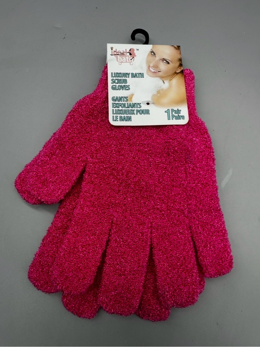 Ideal Bath luxury exfoliating bath scrub gloves.